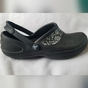Crocs womens black with silver floral embelishment shoe size 8